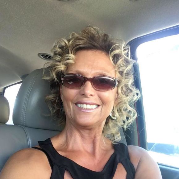 Meet your Posher, Lori - Picture 1 of 1